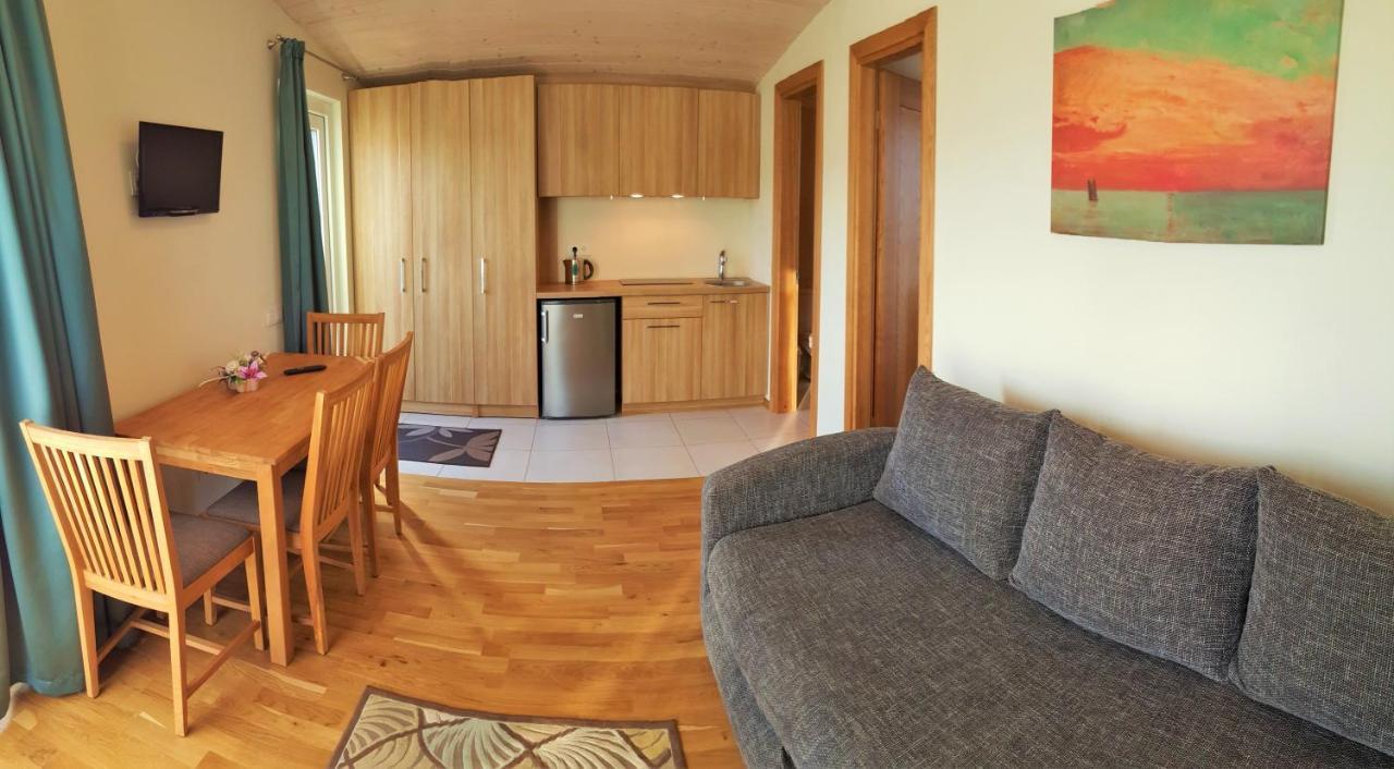 Smelio Vila Apartments พาลังกา ภายนอก รูปภาพ