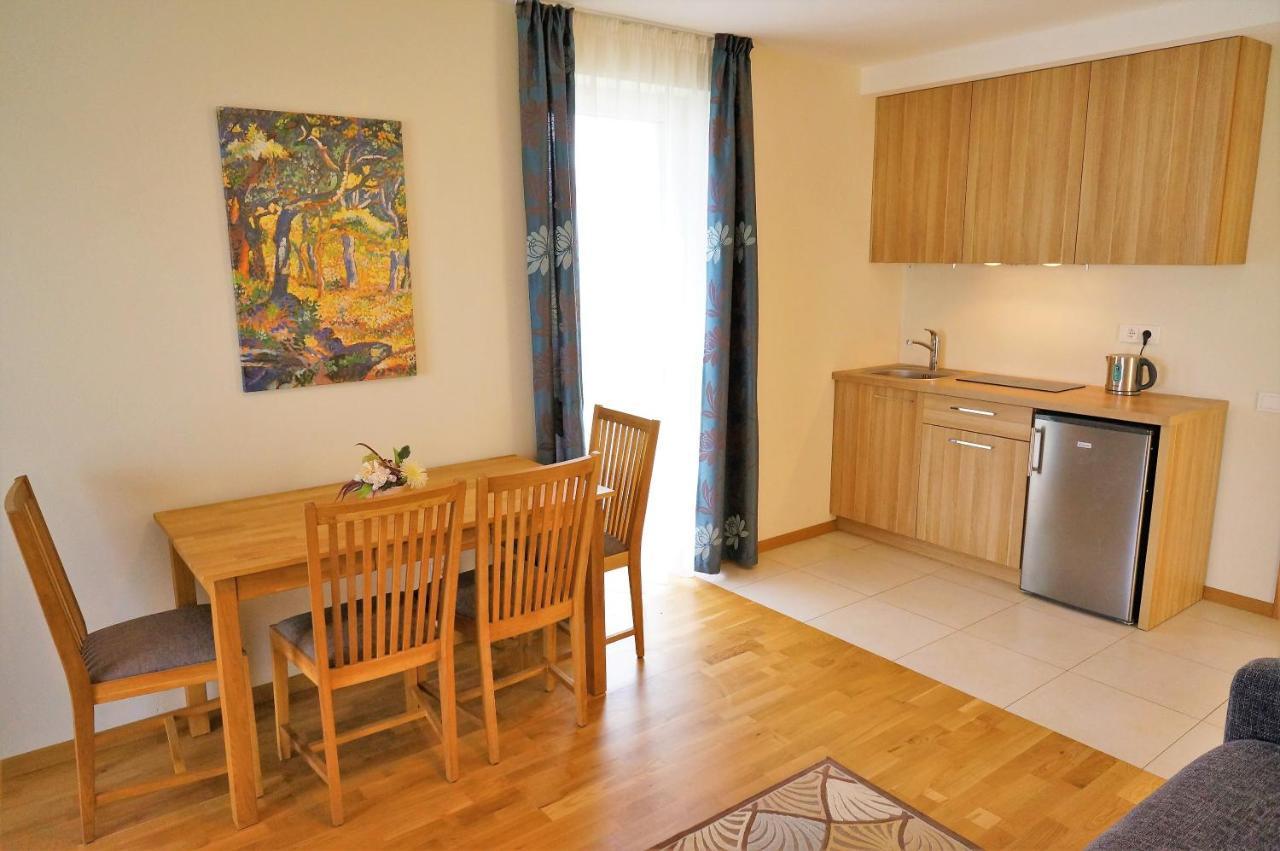 Smelio Vila Apartments พาลังกา ภายนอก รูปภาพ
